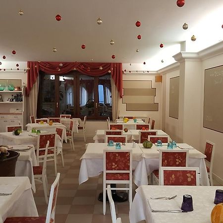 Hotel Ristorante Centrale Vestone Extérieur photo