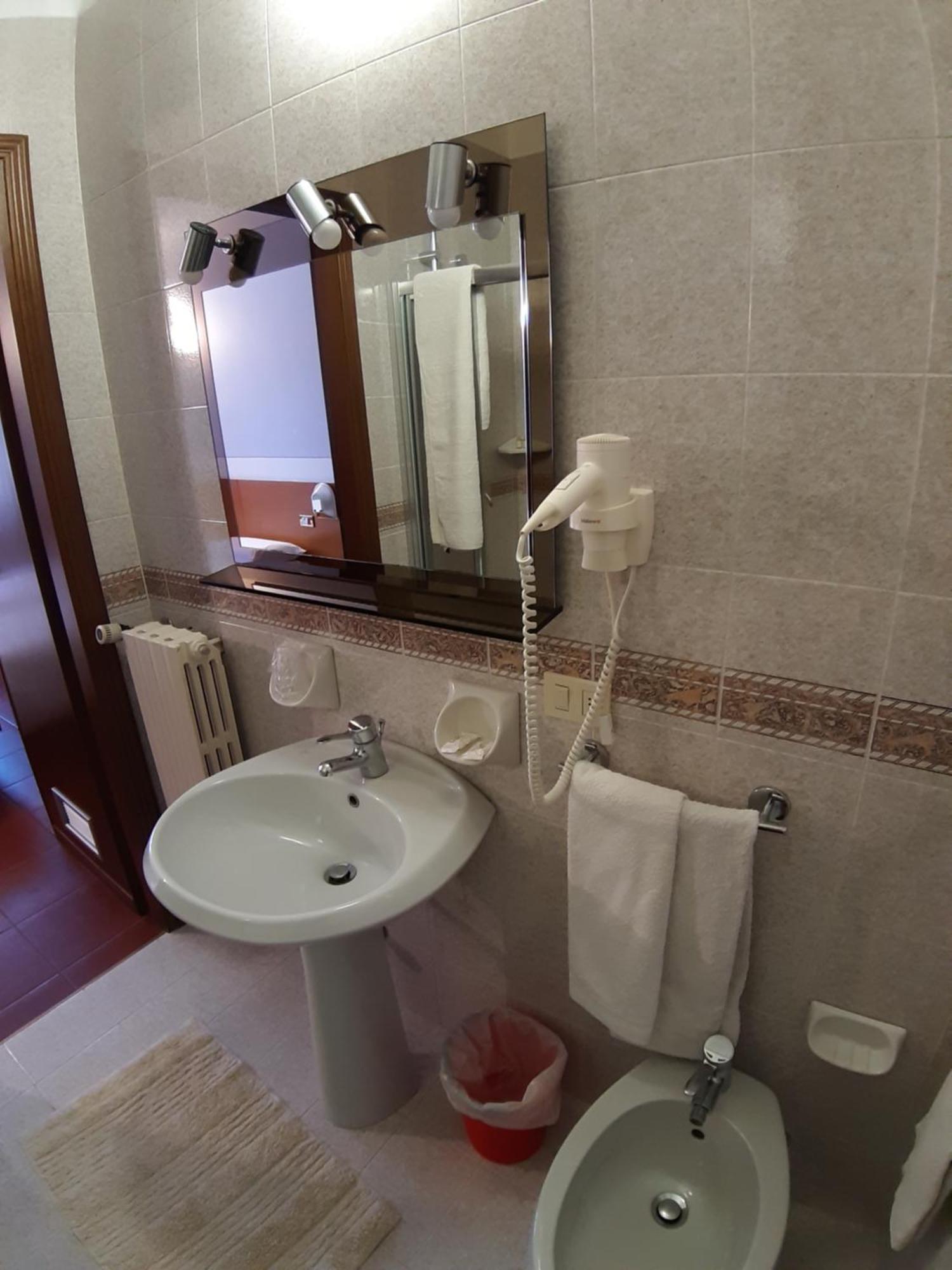 Hotel Ristorante Centrale Vestone Chambre photo