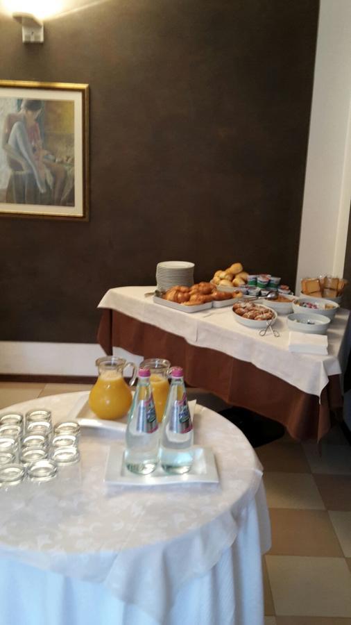 Hotel Ristorante Centrale Vestone Extérieur photo