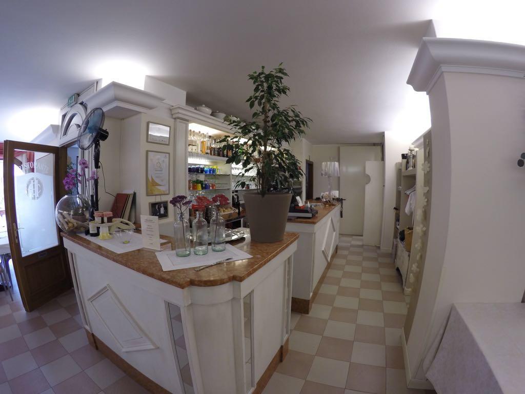 Hotel Ristorante Centrale Vestone Extérieur photo